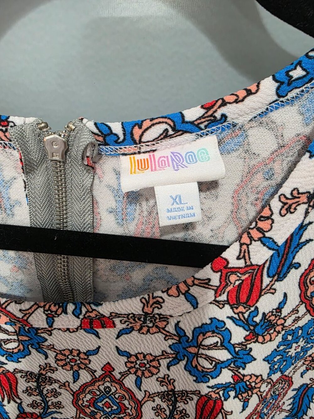LuLaRoe Amelia Dress Multicolor Print – XL – Fit & Flare Midi with Pockets - Picture 3 of 10